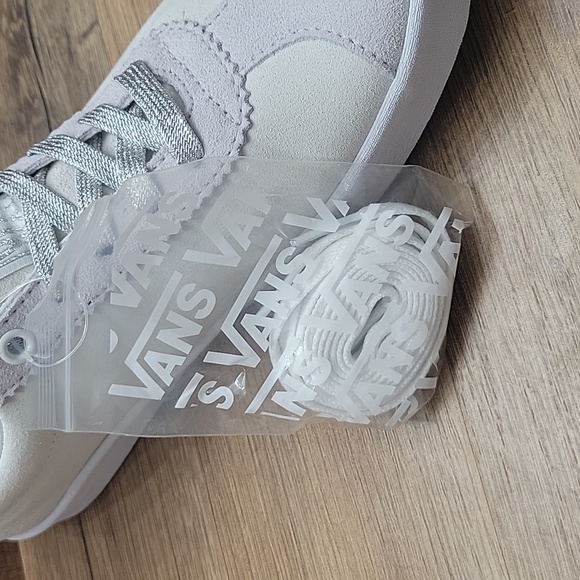 Van's Sport Low Brand new in the box authentic uper leather. - Picture 12 of 14